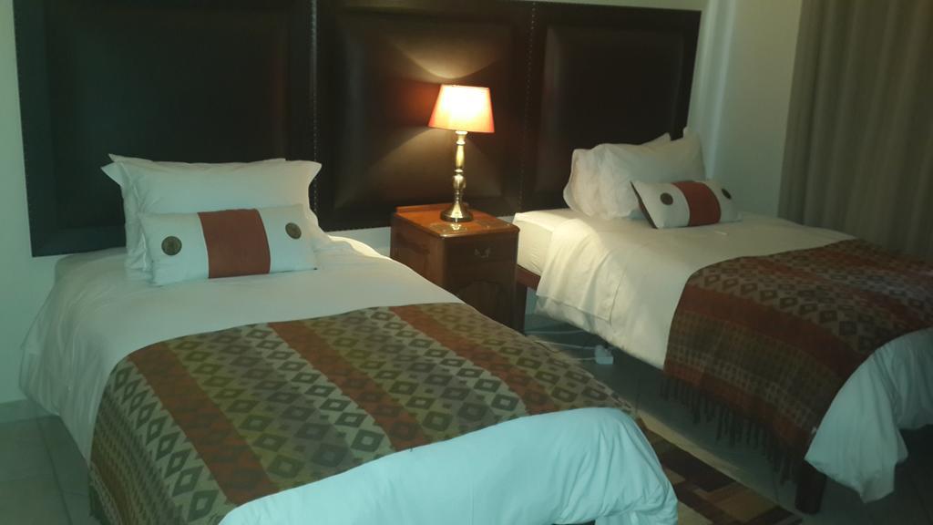 Magaliqua Guest House Noordheuwel Pokoj fotografie